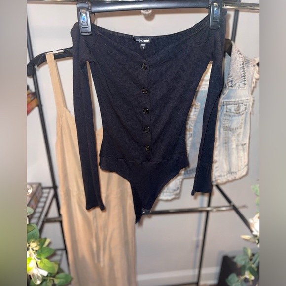 Romper with onesie and vest, barley worn - Picture 4 of 5